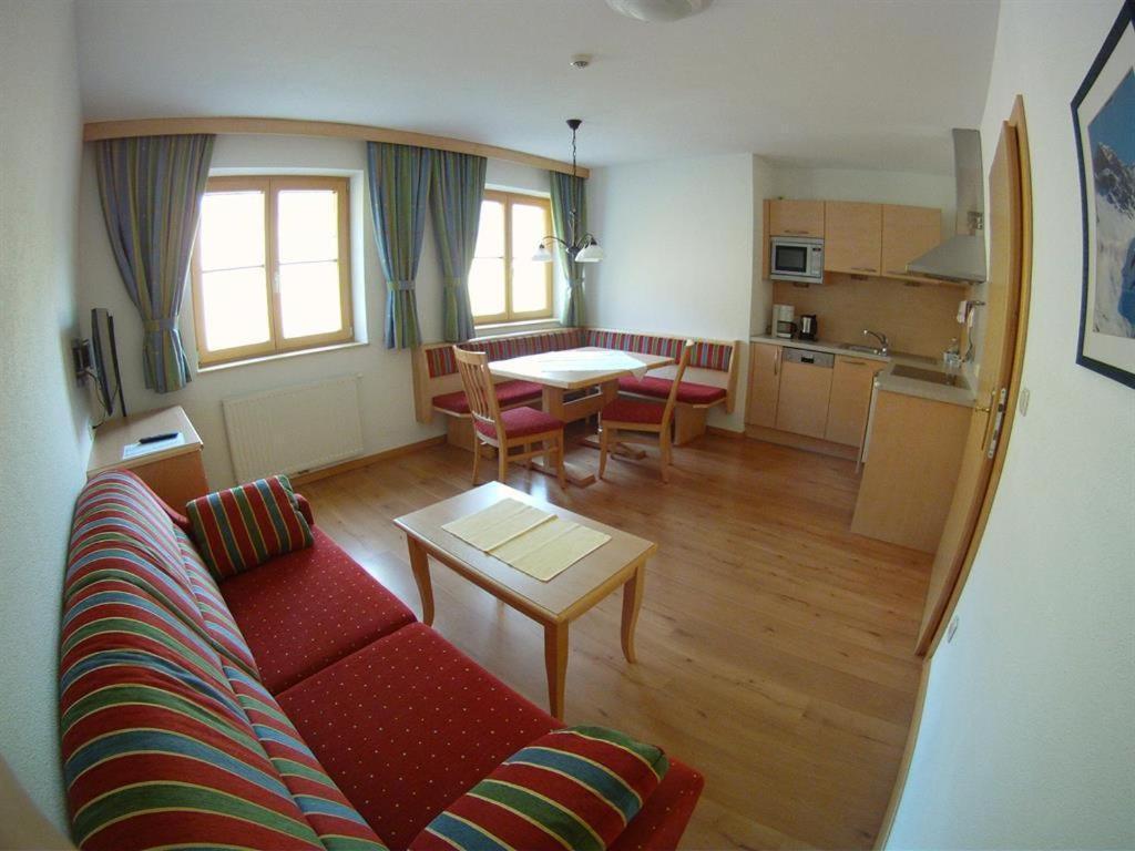 App./Pension Haus Wiesenheim Sankt Anton am Arlberg Kamer foto